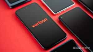 Verizon wants to lock your phones for 6…
