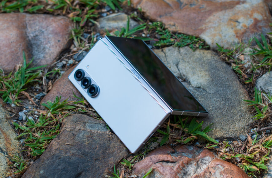 ಸ್ಯಾಮ್‌ಸಂಗ್ ಗ್ಯಾಲಕ್ಸಿ Z ಡ್ ಪಟ್ಟು 7 ಚಾರ್ಜಿಂಗ್ ವೇಗ ಎಷ್ಟು ವೇಗವಾಗಿದೆ?