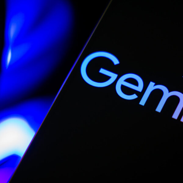 Gemini is finally getting a built-in Audio Overview&hellip;