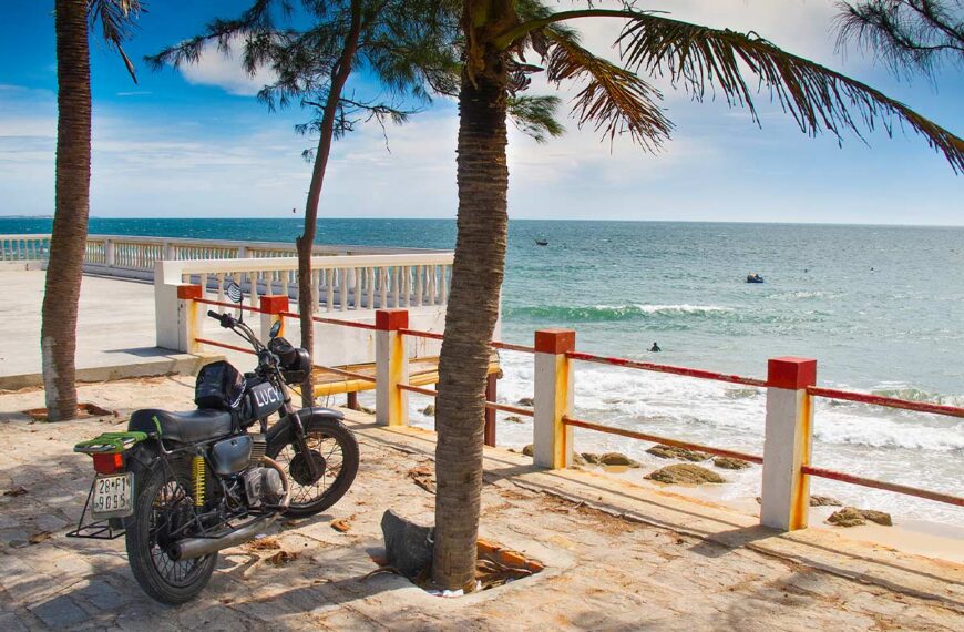 Lucy’ the 125cc Minsk in Vietnam
