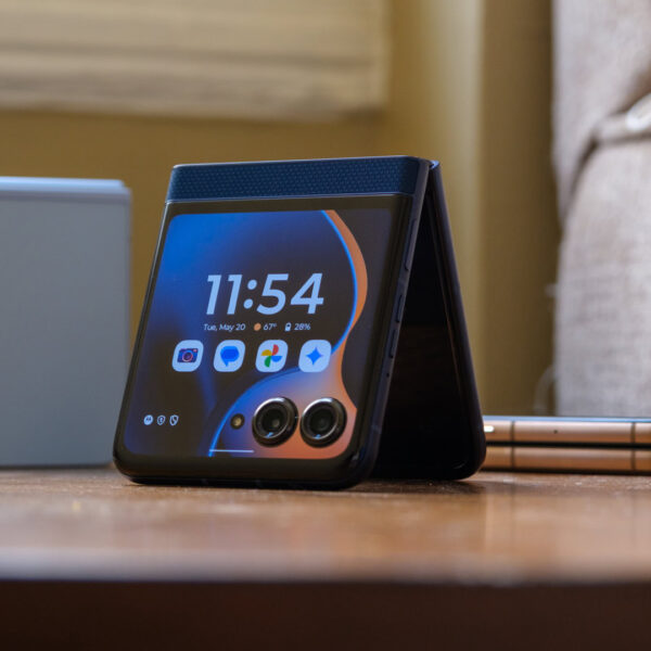 I think Motorola’s Razr is the perfect first-time…