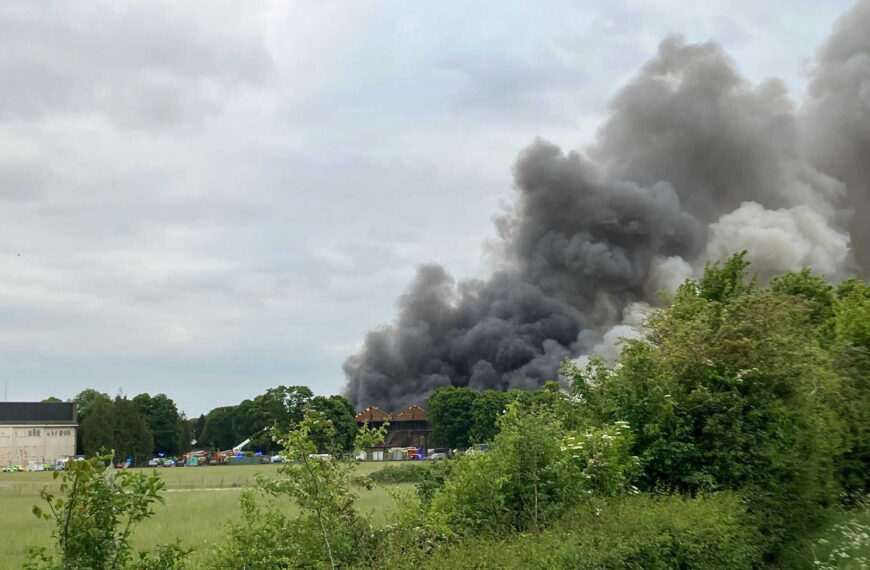 ಬೈಸೆಸ್ಟರ್ ಹೆರಿಟೇಜ್ ಸೈಟ್ನಲ್ಲಿ ಬೆಂಕಿಯ ನಂತರ ಮೂರು ಮಂದಿ ಸತ್ತರು