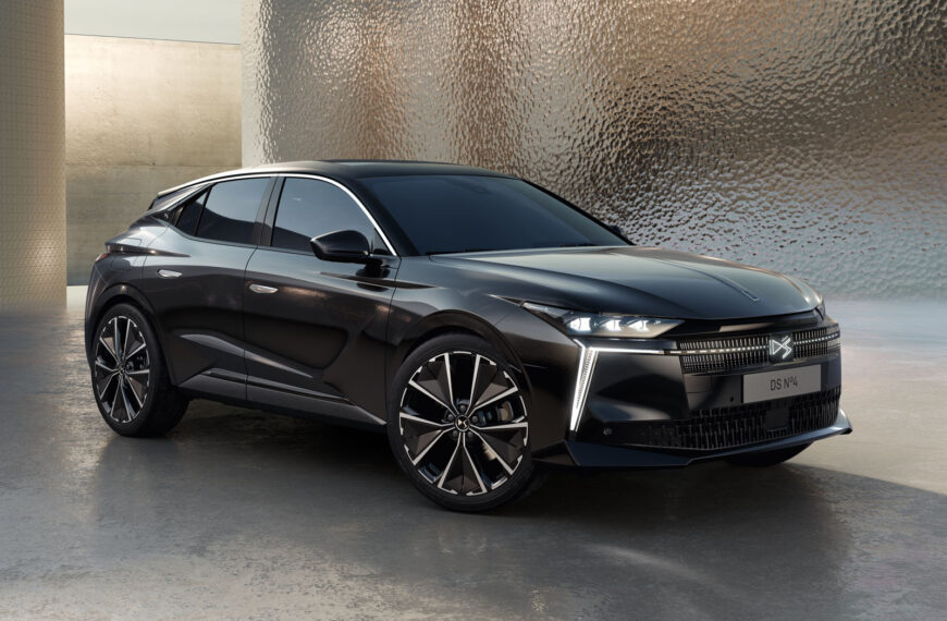 ಡಿಎಸ್ ಸಂಖ್ಯೆ 4: ಹೊಸ ಹೆಸರು, ತಾಜಾ ಮುಖ, ವಿದ್ಯುತ್ ಶಕ್ತಿಯ ಆಯ್ಕೆ