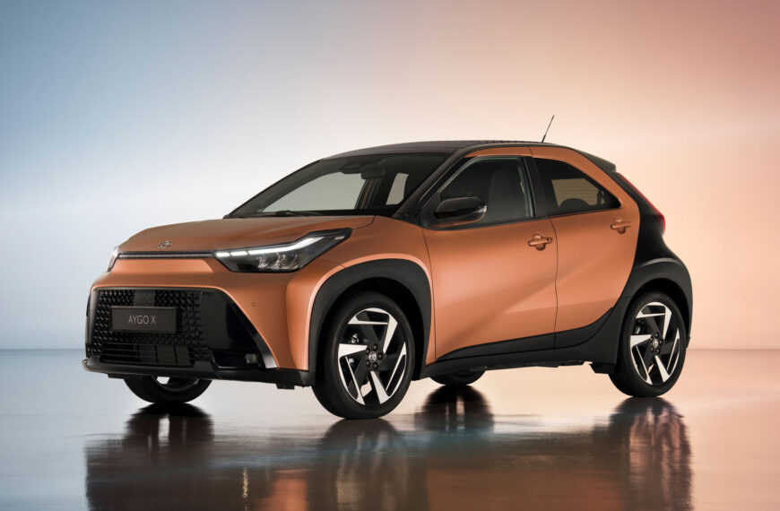 ಹೊಸ-ನೋಟ ಟೊಯೋಟಾ AYGO X 74mpg…