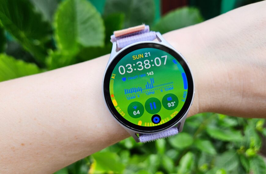 The best Android smartwatch just crashed to a record low price at Samsung, and Amazon better watch out