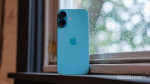 New iPhone Fold leak reveals cameras, but does…