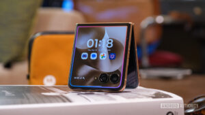 Motorola Razr Ultra deal: Get a free upgrade…