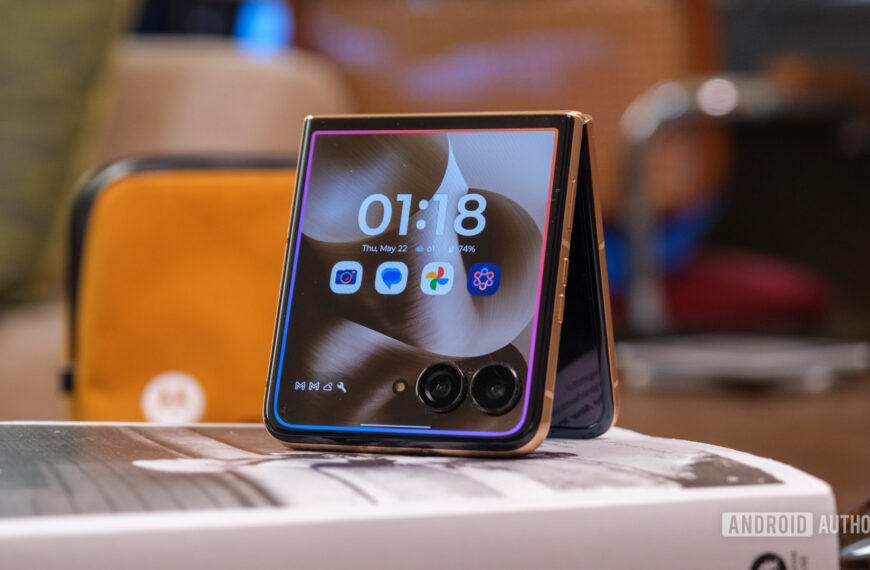 Motorola Razr Ultra deal: Get a free upgrade to 1TB of storage