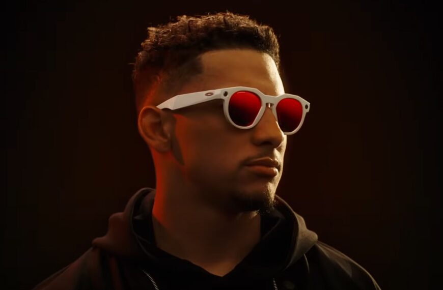 Mbappé and Mahomes promote new Oakley Meta smart glasses