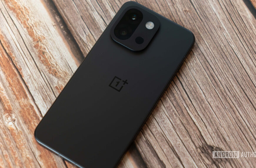 OnePlus 13s debuts with a Gemini…