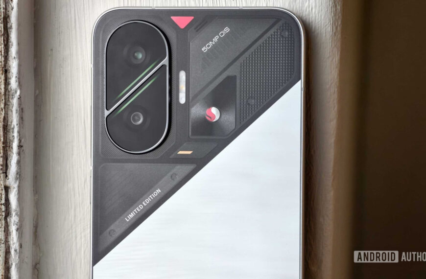 This $400 budget gaming phone runs the same chip as the Nothing Phone 3