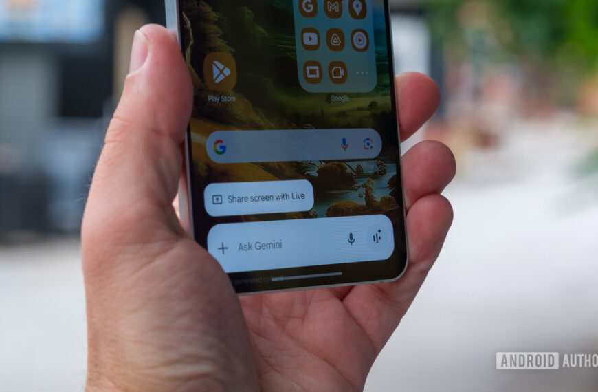 Gemini UI update with Google hues spotted in teardown