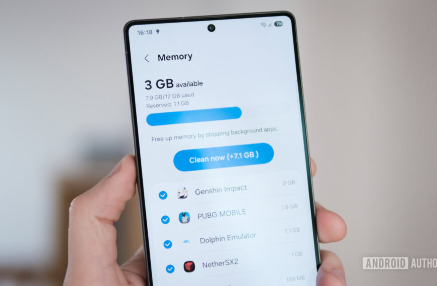 What really happens when your phone runs out of RAM?