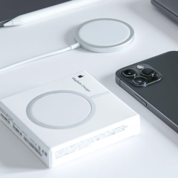 Upcoming Apple MagSafe charger suggests iPhone 17 may…