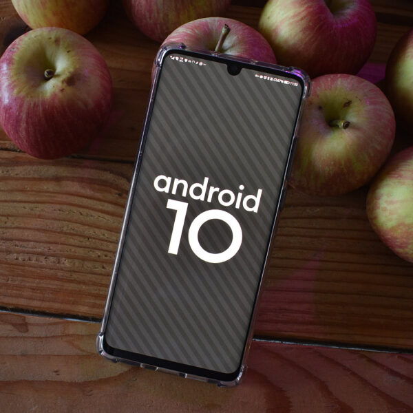 Here’s why I still keep this old Android 10 phone in my back pocket