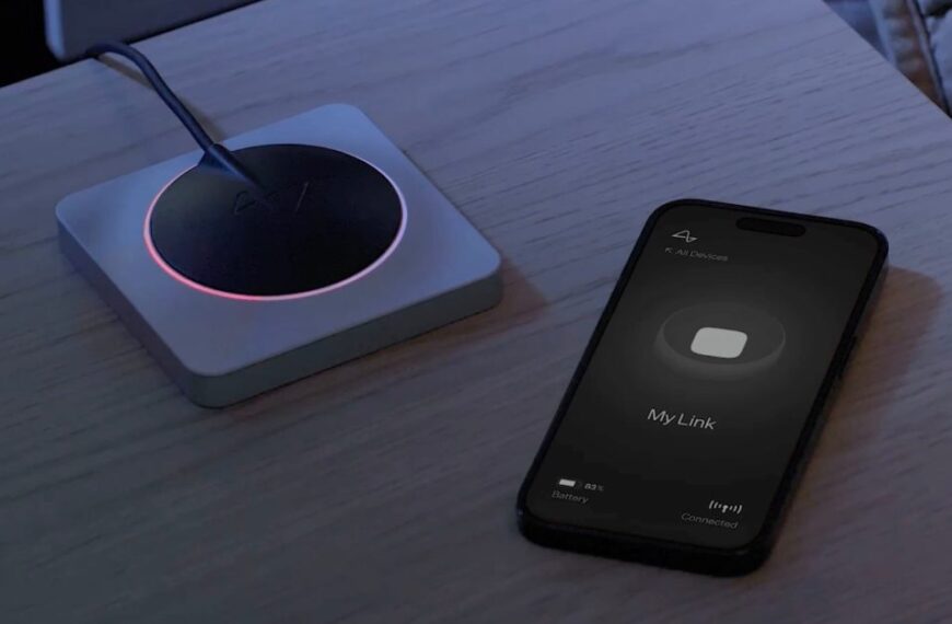Apple lays groundwork for iPhone brain…