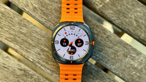 Samsung Galaxy Watch 8 Classic vs. Galaxy Watch…