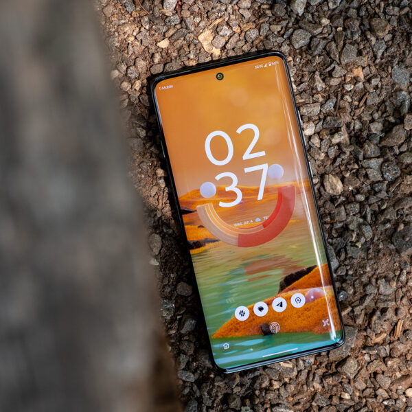 Motorola Edge 2025 vs. Samsung Galaxy S25: Which should you buy?