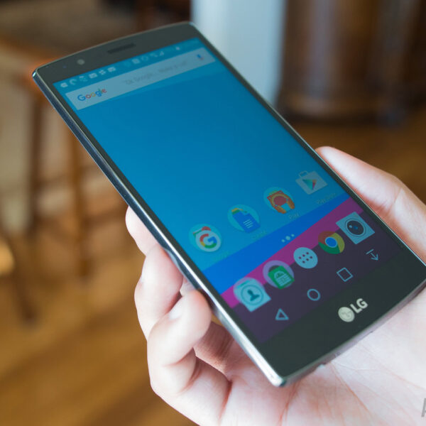 This decade-old LG phone sparked my love for photography — then it died