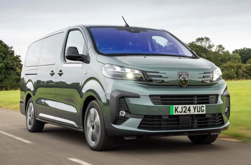 Peugeot E-Traveller Review 2025, Price & Specs