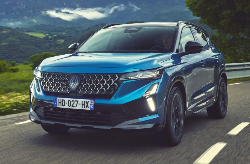 Renault Austral Review 2025, Price &…