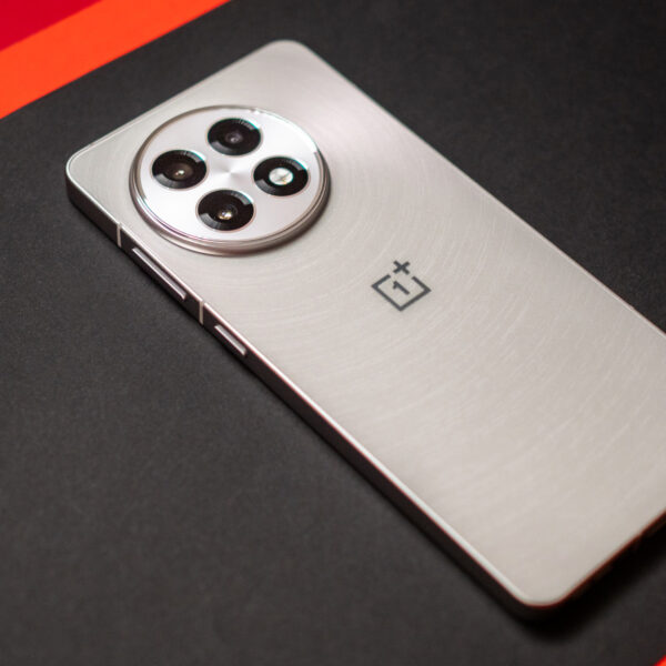 The ‘definitive value flagship of 2025’ now comes with a FREE $100 gift card — don’t wait!