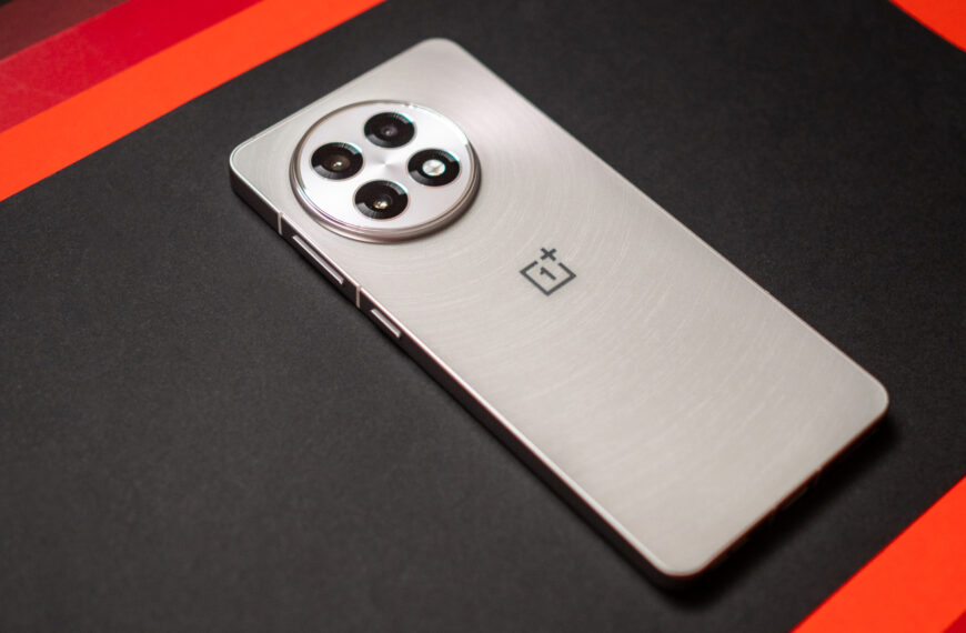 The ‘definitive value flagship of 2025’ now comes with a FREE $100 gift card — don’t wait!