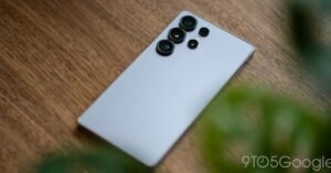 Trump says smartphone tariffs will include Samsung and…