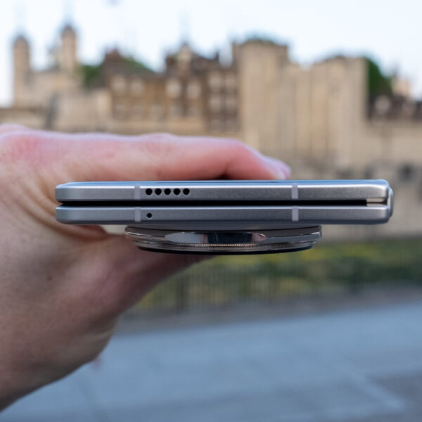 2025 ರಲ್ಲಿ ಫೋಲ್ಡೇಬಲ್‌ಗಳು ತೆಳ್ಳಗಿರುತ್ತವೆ ಮತ್ತು ಹಗುರವಾಗಿರುತ್ತವೆ, ಆದ್ದರಿಂದ ಬ್ರ್ಯಾಂಡ್‌ಗಳು&hellip;