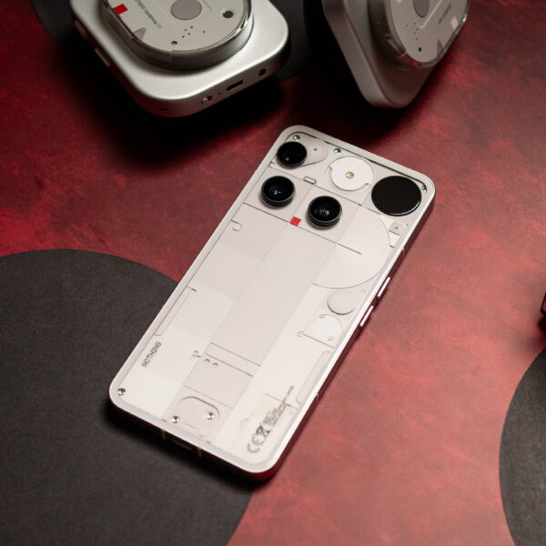 Nothing Phone 3 vs. Phone 2: An expensive,&hellip;