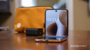 Foldable season in full swing: Motorola confirms launch&hellip;