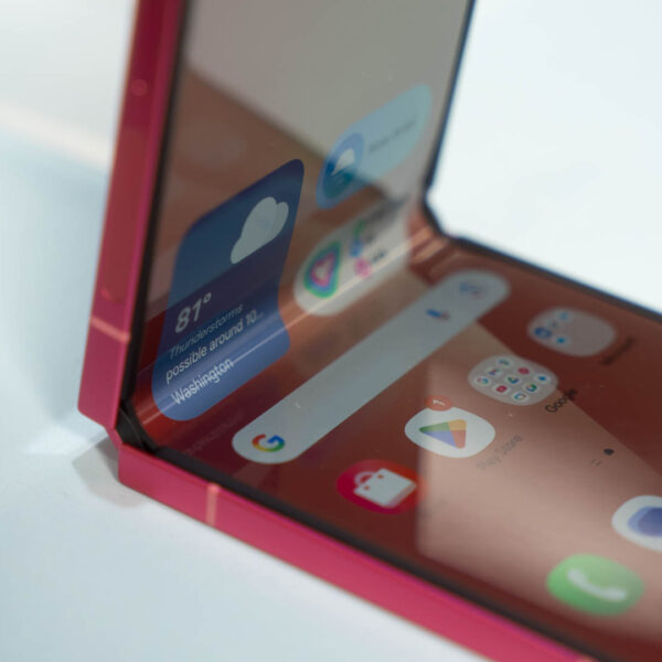 Worried about the Z Flip 7’s screen durability?&hellip;