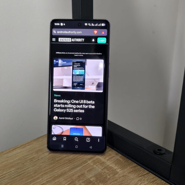 Android’s new ‘Expanded’ dark mode darkens apps without…