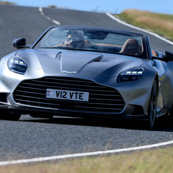 ಆಯ್ಸ್ಟನ್ ಮಾರ್ಟಿನ್ ವ್ಯಾನ್ಕ್ವಿಶ್ ವೊಲಾಂಟೆ ರಿವ್ಯೂ 2025, ಬೆಲೆ ಮತ್ತು…