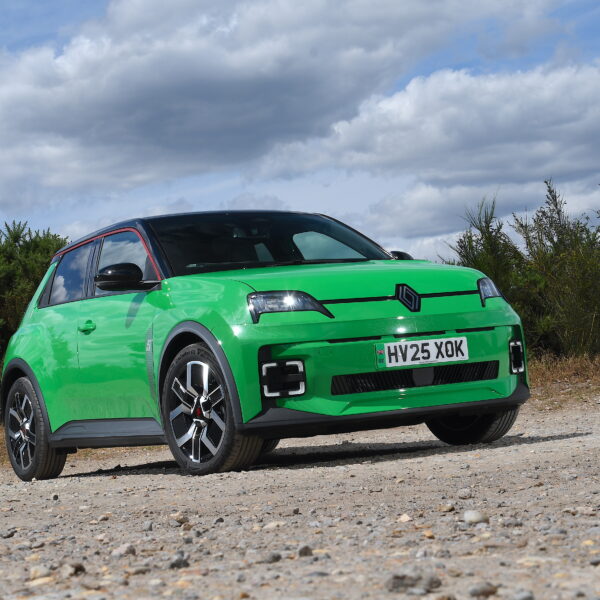 ರೆನಾಲ್ಟ್ 5: ಎಲೆಕ್ಟ್ರಿಕ್ ಕಾರಿನ ಯುಕೆ ಖರೀದಿದಾರರಲ್ಲಿ 84% ಬ್ರ್ಯಾಂಡ್‌ಗೆ&hellip;