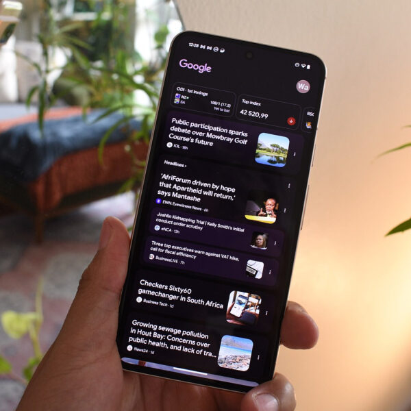 Google adds new Discover feed button to save&hellip;