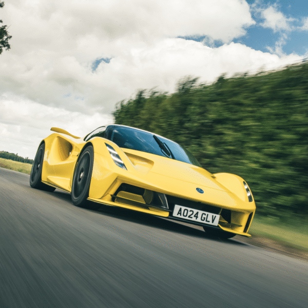 Lotus Evija vs the Autocar road test: 0-200mph&hellip;