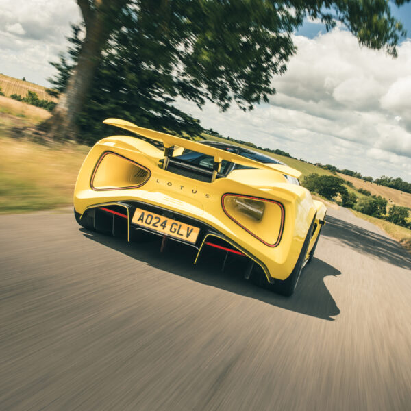 ಆಟೋಕಾರ್ನ ವೇಗದ ವೇಗವರ್ಧಕ ರಸ್ತೆ ಪರೀಕ್ಷಾ ಕಾರುಗಳು