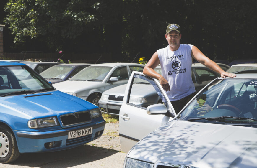 70 ಸ್ಕೋಡಾಗಳೊಂದಿಗೆ ಮನುಷ್ಯನನ್ನು ಭೇಟಿ ಮಾಡಿ