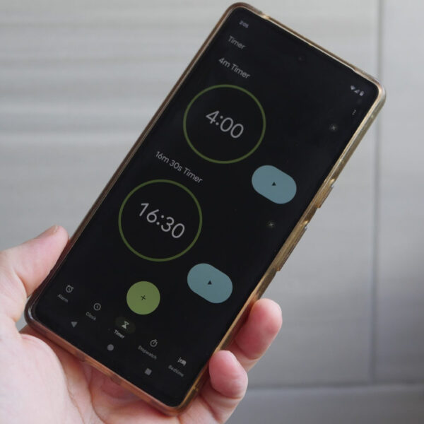 Google might finally let you slide out of alarms again