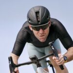 ಓಕ್ಲೆ ಮತ್ತು ಮೆಟಾ ತಂಡವು ಕ್ರೀಡಾಪಟುಗಳಿಗೆ ಹೊಸ ಸ್ಮಾರ್ಟ್ ಗ್ಲಾಸ್ಗಳಲ್ಲಿ ಸೇರಿಕೊಳ್ಳುತ್ತದೆ