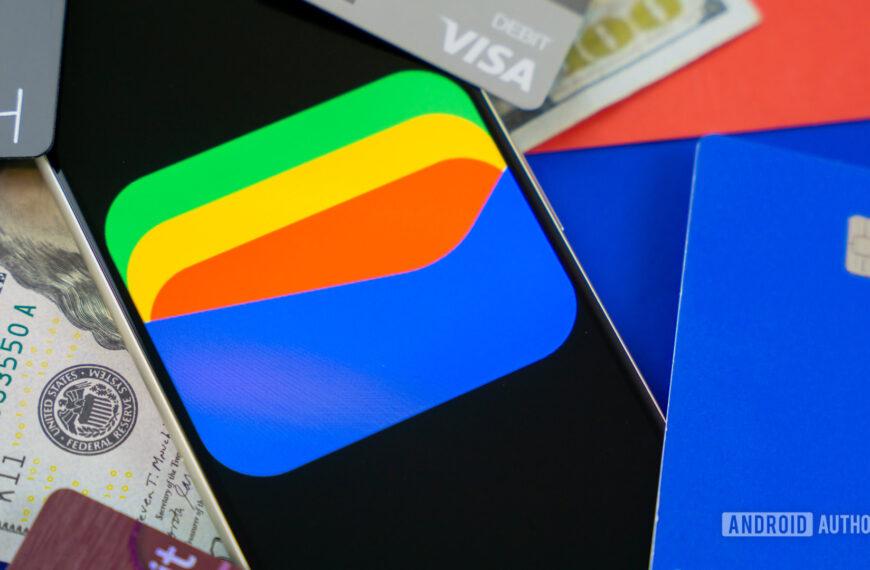 Check out this bizarre Google Wallet bug causing the app to flicker