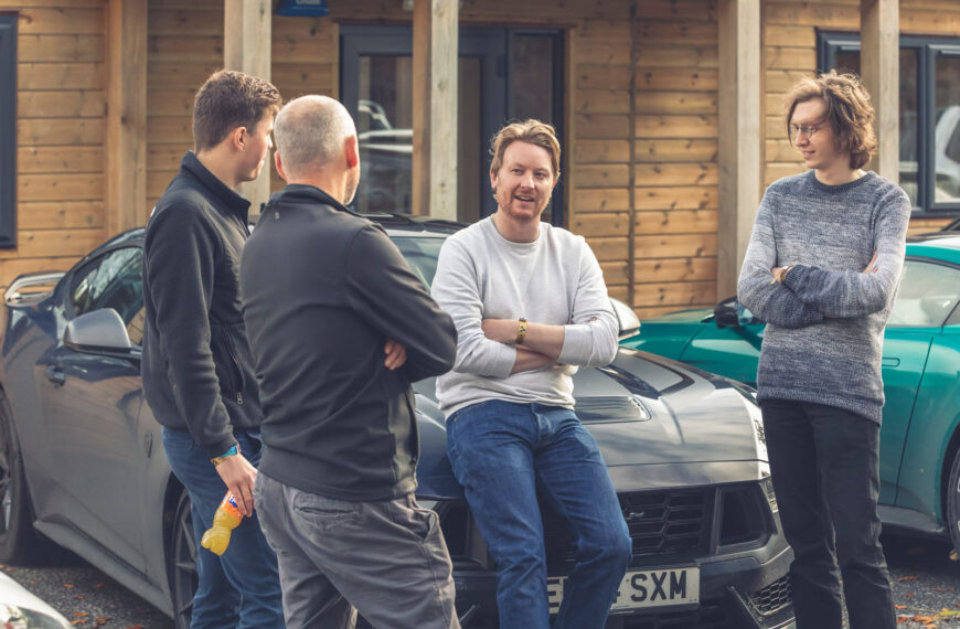 Autocar partners with Jaguar to…