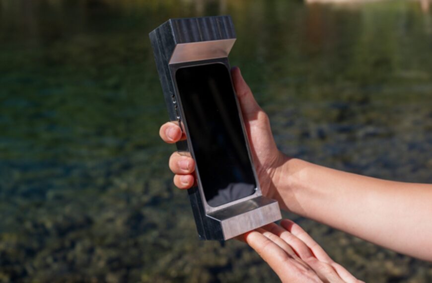 This 6-pound phone case wants to…