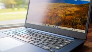 Best Buy has this Lenovo IdeaPad Slim Chromebook&hellip;