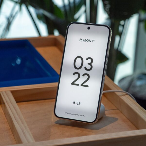 Just a few days before Unpacked, T-Mobile wants to give you the Galaxy S26’s biggest competition for FREE (no trade-in required)