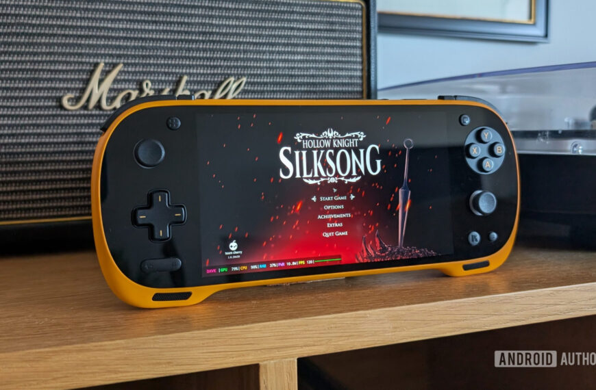 AYANEO KONKR Pocket FIT 8 Elite may stop selling soon due to RAM shortage