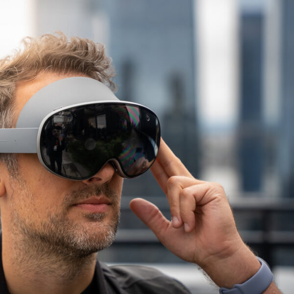 Latest Android XR update gives Galaxy XR some fancy new tricks