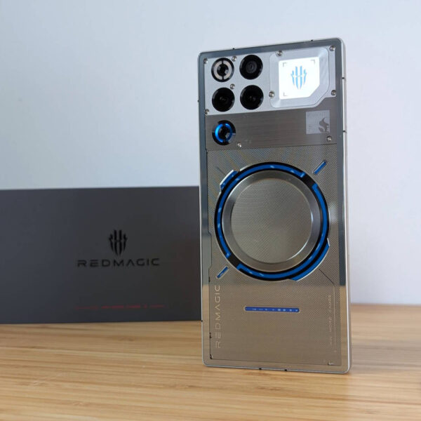 REDMAGIC 11 Pro phones have cooling fans, but they just got busted for cheating