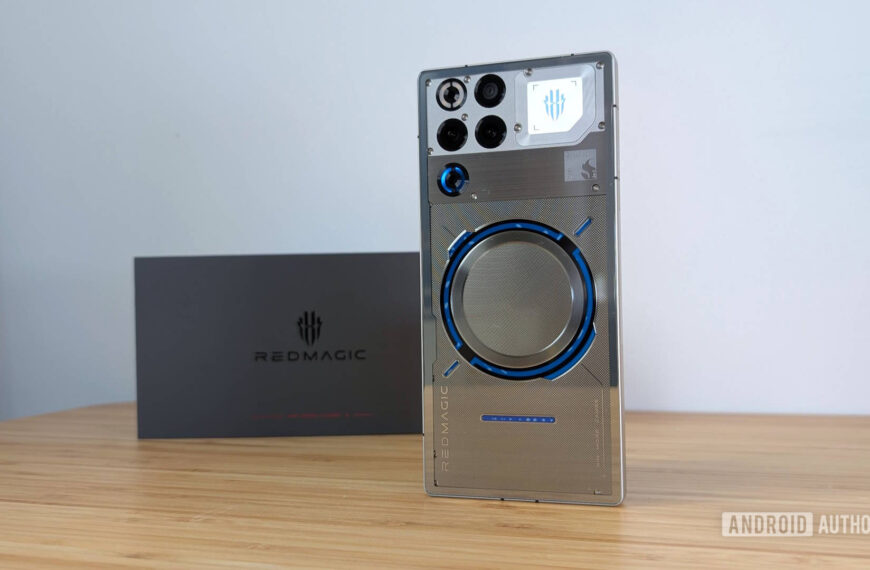 REDMAGIC 11 Pro phones have cooling fans, but they just got busted for cheating